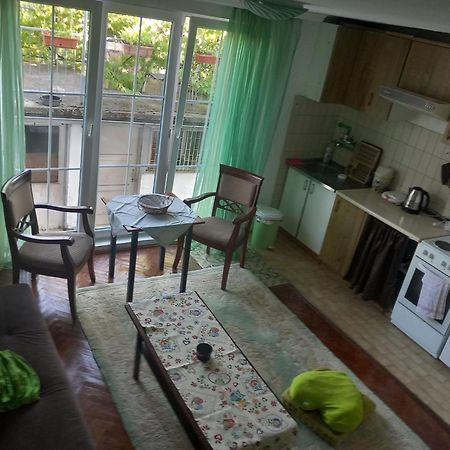 Apartmans Adi SJJ Eksteriør bilde