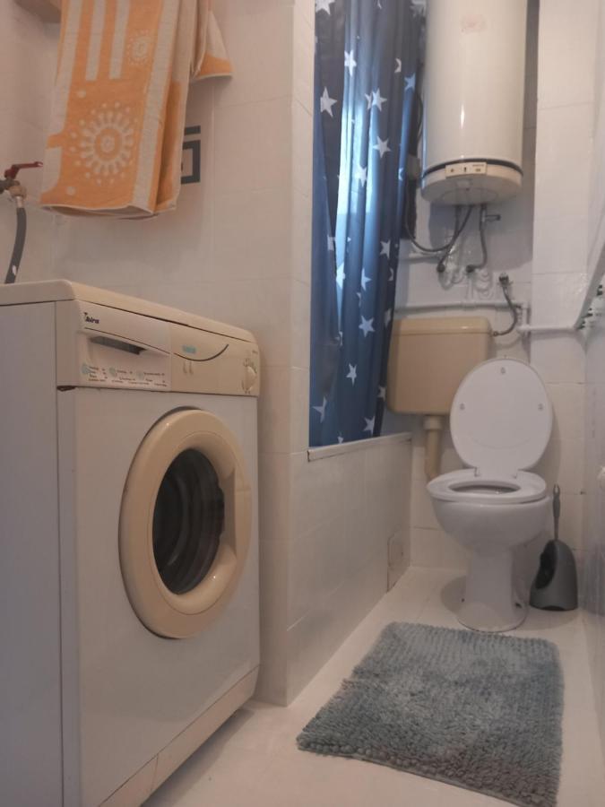 Apartmans Adi SJJ Eksteriør bilde